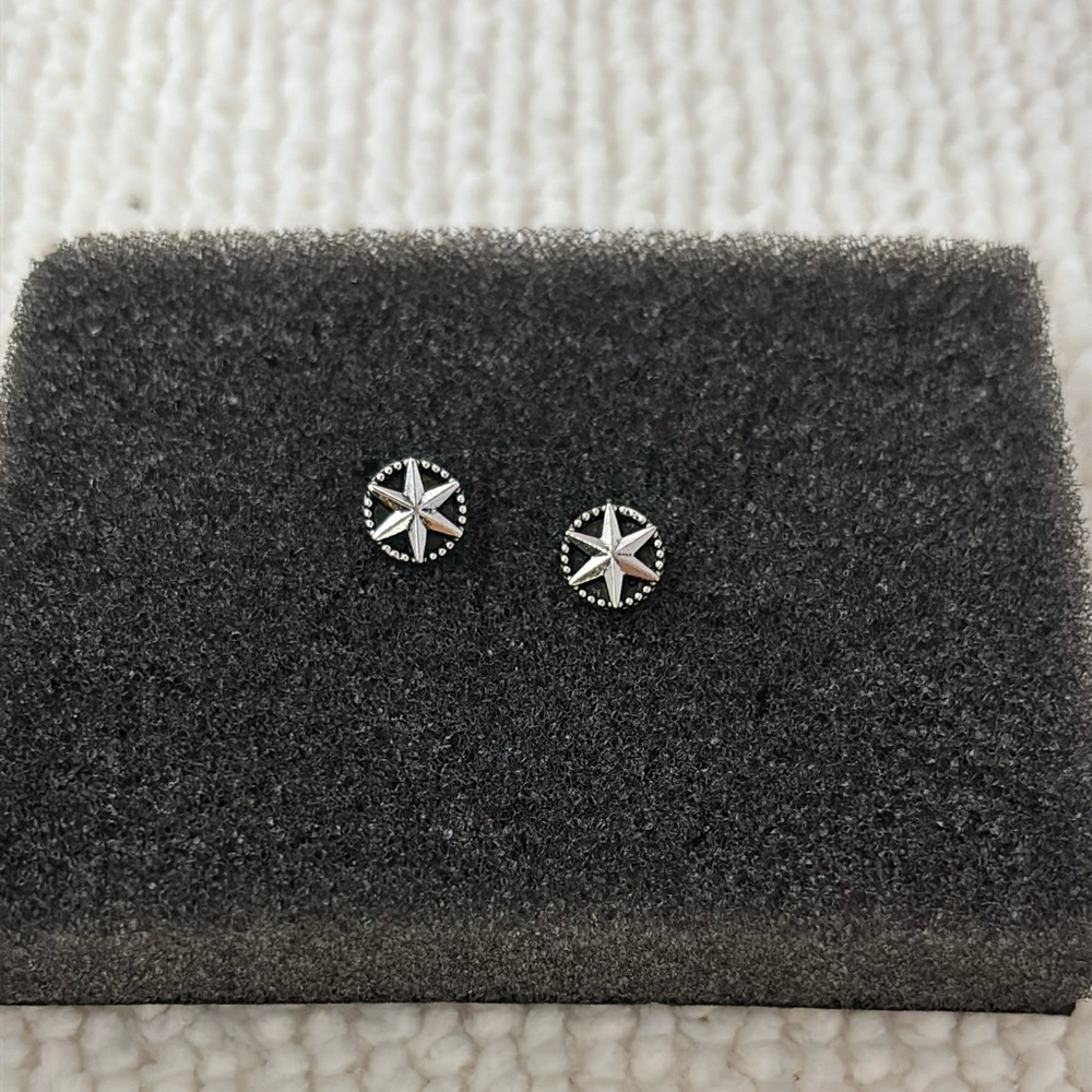 7mm Small Star Stud Earrings for Men Women Streetwear Hip Hop Punk Unisex